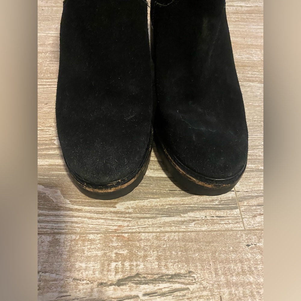 Michael Kors black suede moto boots lug heel 8 - Picture 4 of 8
